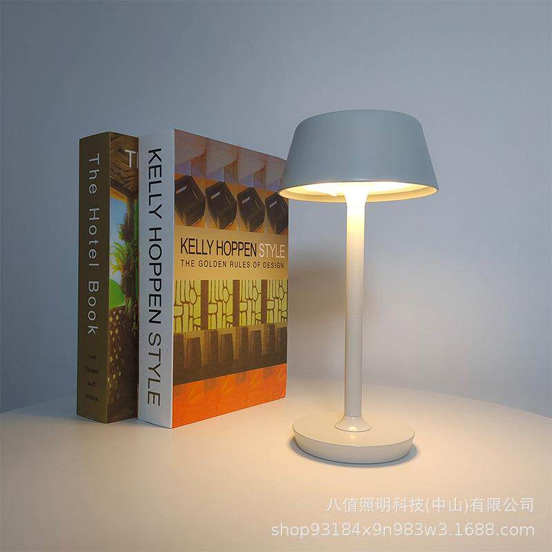 跨境亚马逊新款简约美式LED充电复古装饰酒店氛围酒吧卧室台灯