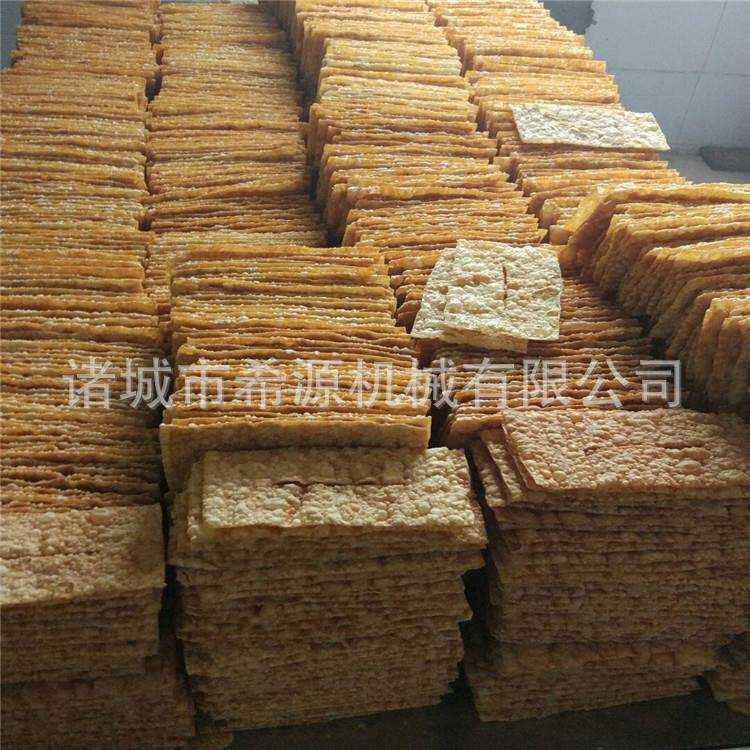 自动刮渣薄脆油炸机薄脆连续油炸机煎饼果子夹着薄脆机