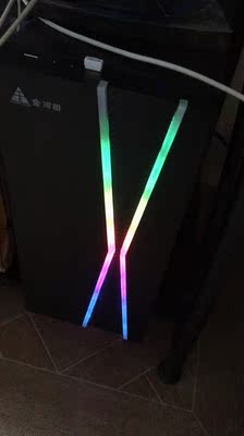 主机金河田4590和华硕猎鹰V4哪个好，差别大不大？