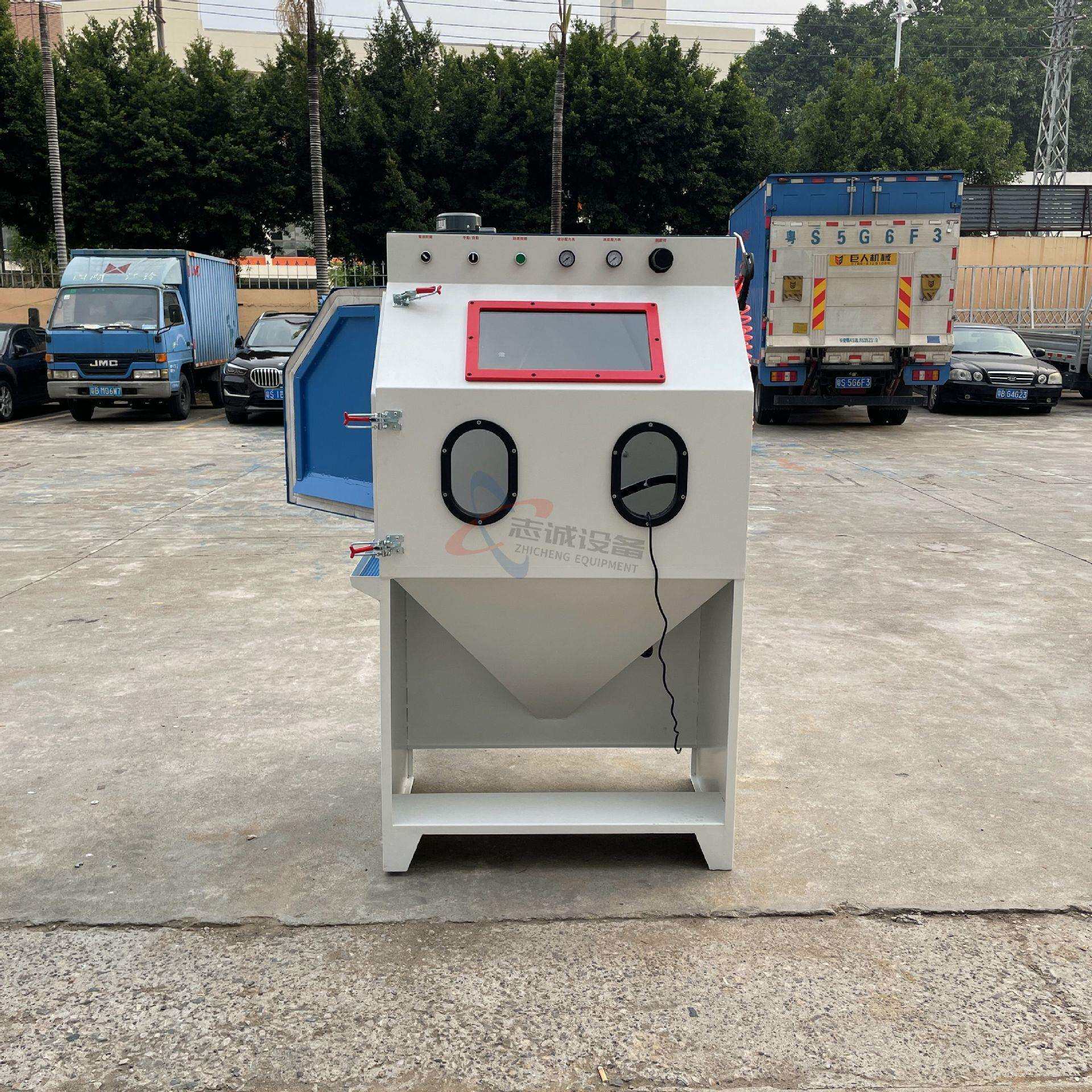 东莞小型手动喷砂机箱式模具五金配件表面清理打磨机喷沙机厂家