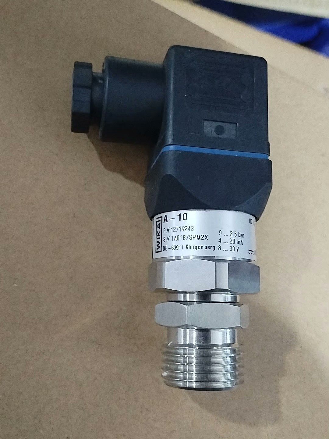 全新德国WIKA威卡A-10压力传感器0-2.5bar，全新