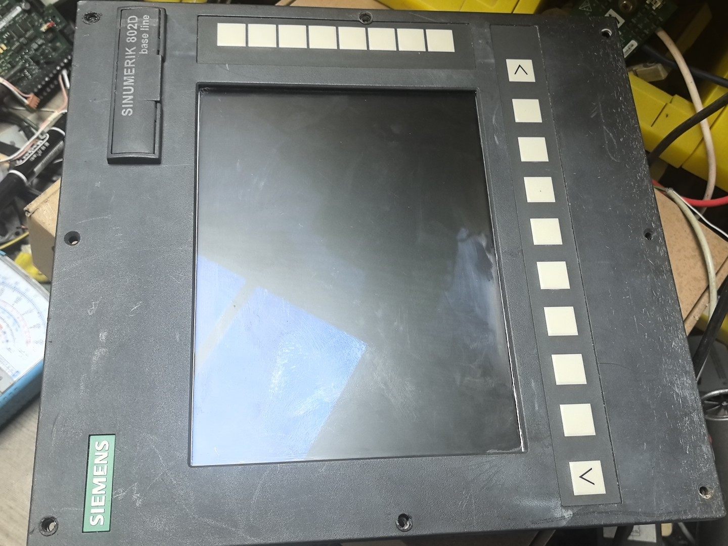 西门子SINUMERIK 802D，图片实物通电无反应，不包