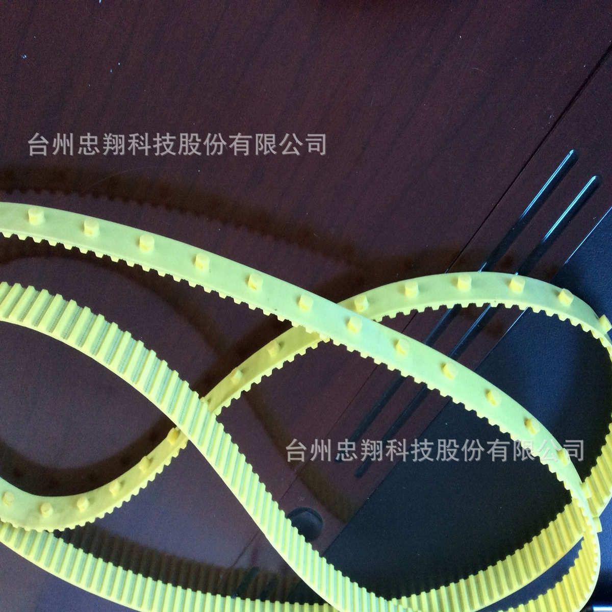 PU特吕茨勒梳棉机26T10-3040盖板84纽扣皮带 C50 C60聚氨酯同步带