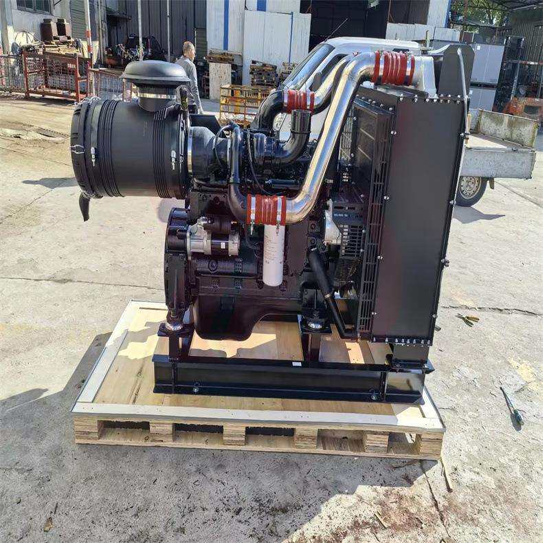 6L8.9发动机总成，带冷却系统和空滤总成