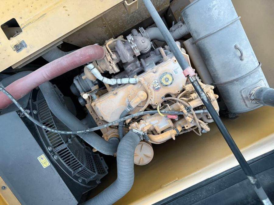 12月29日邢台闲置工程机械挖掘机卡特323一辆网络拍卖公告