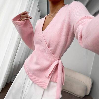 Women's Light Pink Color V-Neck Lightweight Knit Pullover