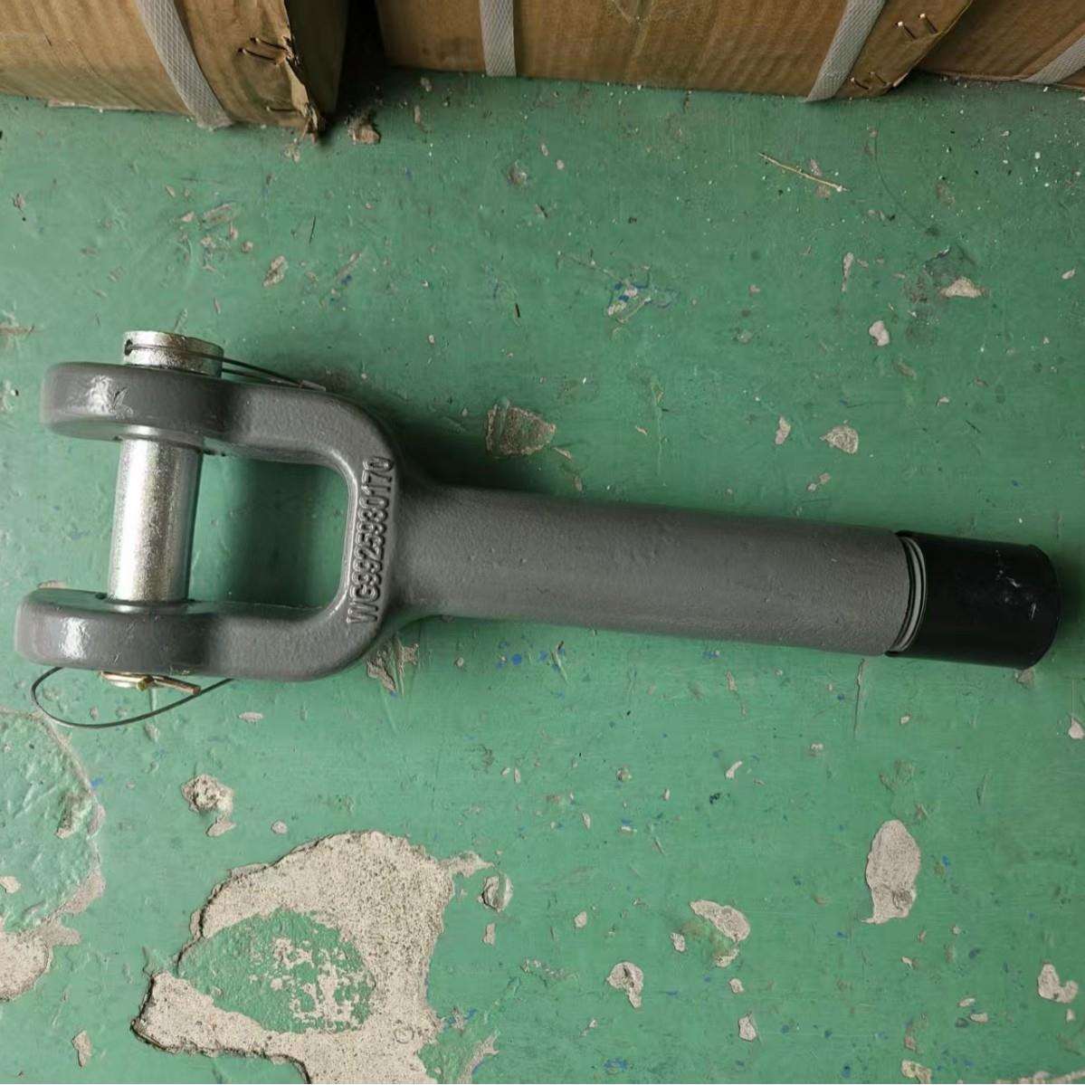 供应重型汽车配件大全 重汽豪沃 前牵引钩 WG9925930170