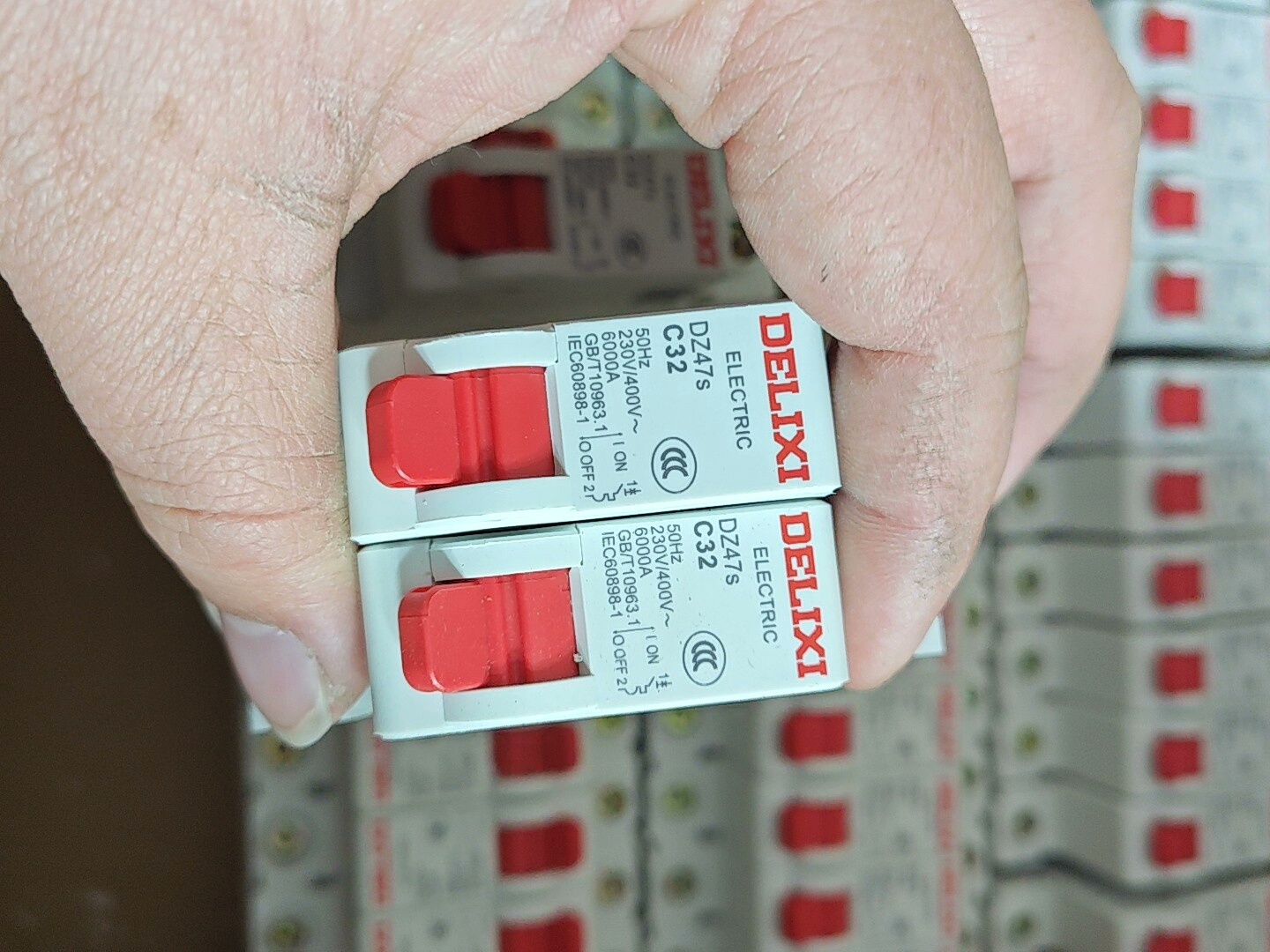 德力西1P32A断路器，全新未使用。