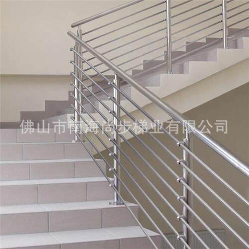 厂家供应不锈钢304圆棒护栏 户外专用不锈钢拉丝管立柱扶手护栏