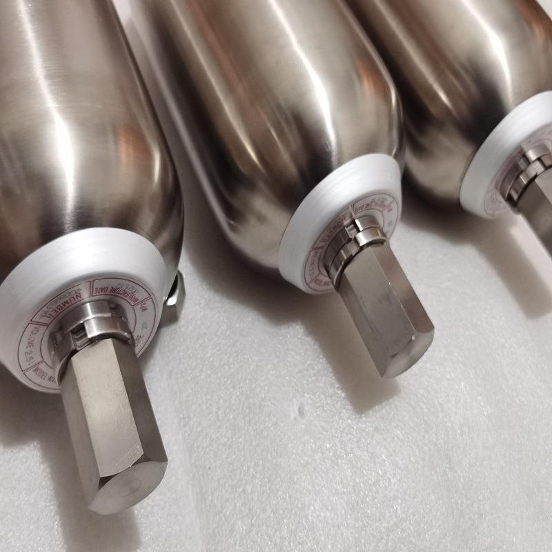 BNXQ20L30L50L63L125L200L不锈钢囊式蓄能器冲压机