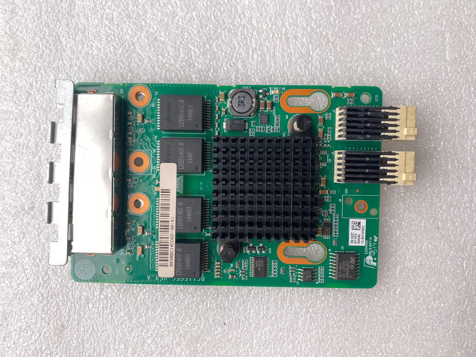 华为 模型是SM212和 BC11FGEC 板载四口千兆电口