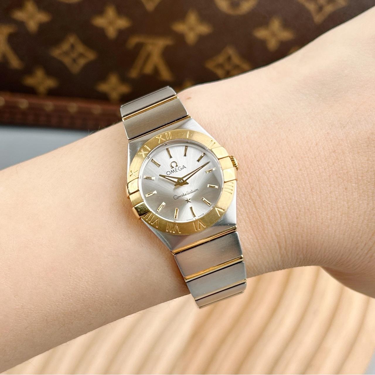 98新欧米茄星座系列24mm精钢18K黄金石英女表123.20.24.60.02.002