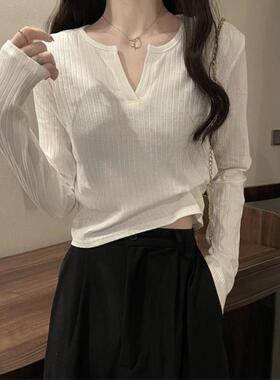 白色打底衫女内搭春长袖T恤女2026年新款修身V领i短款上衣0206zd
