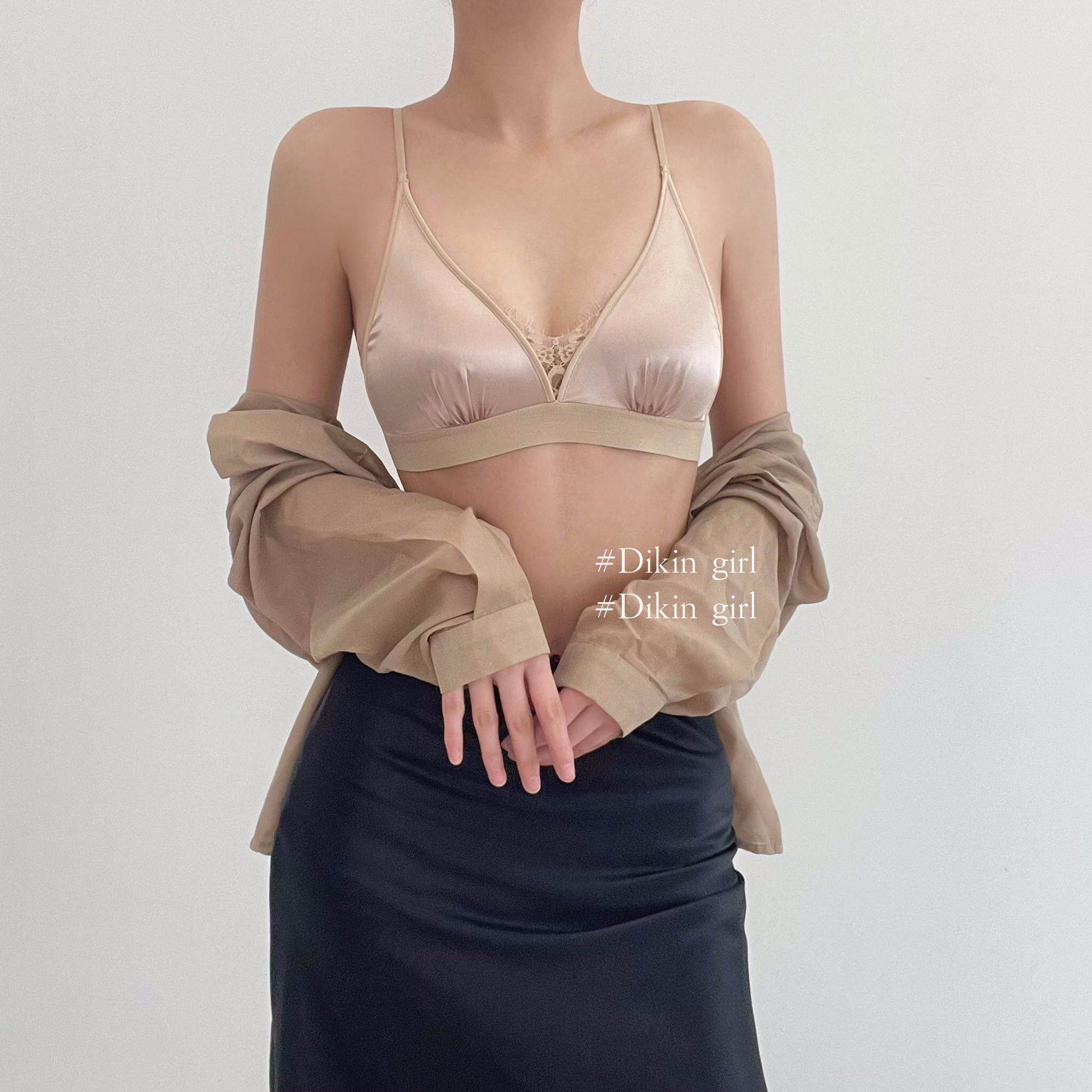 缎面蕾丝聚拢三角杯内衣女大胸显小薄款无钢圈兔耳朵杯女士文胸罩