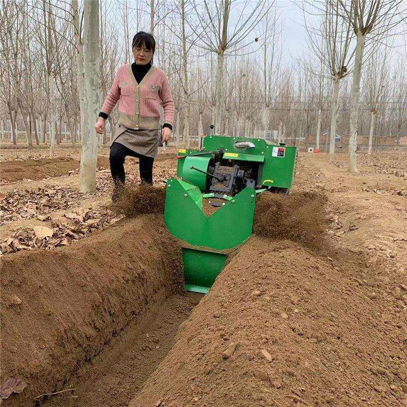 小型乘坐式履带微耕机自走式农用柴油履带式旋耕机大棚果园开沟