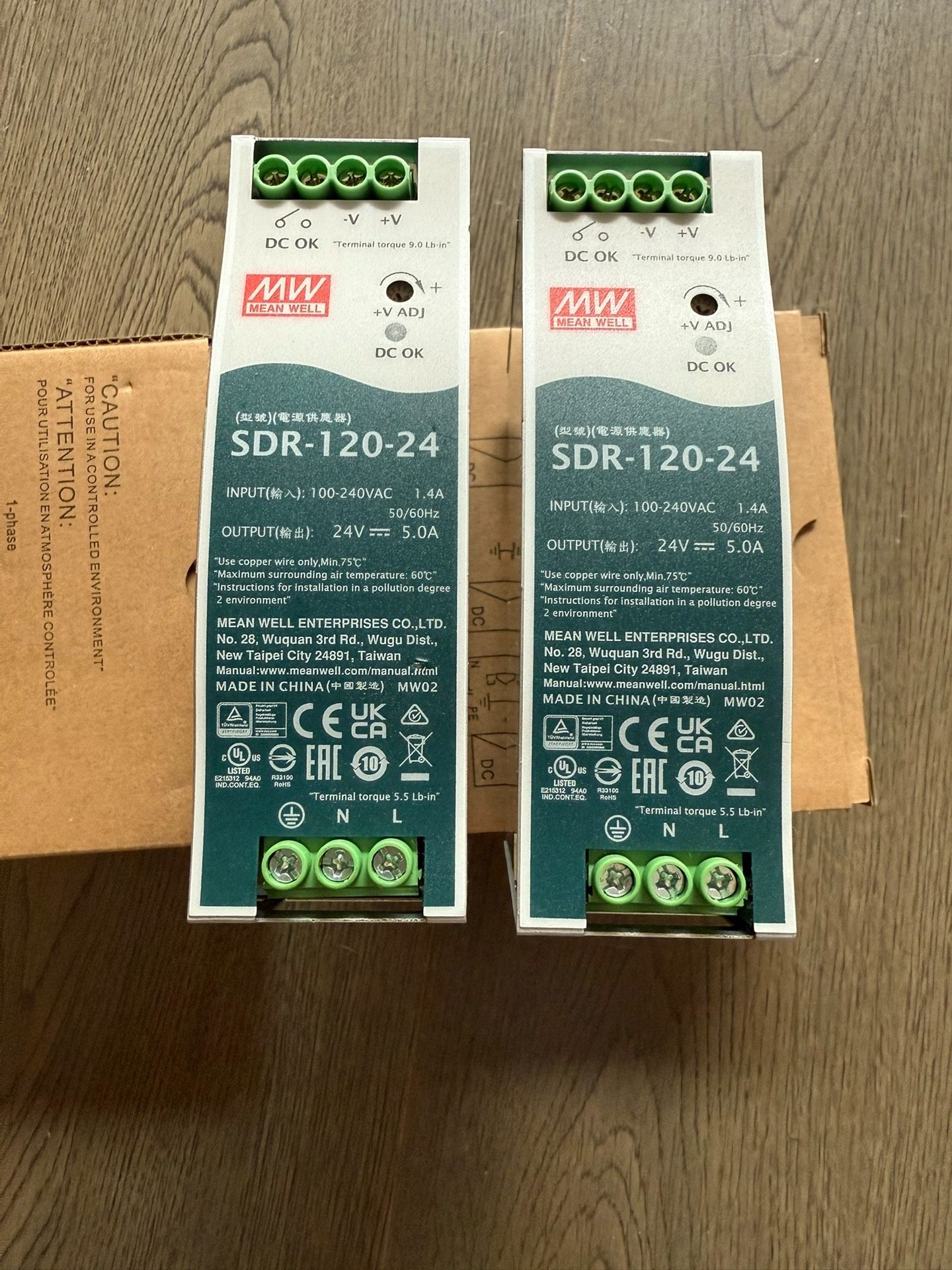 台湾明纬SDR-120-24开关电源带PFC，24V,120