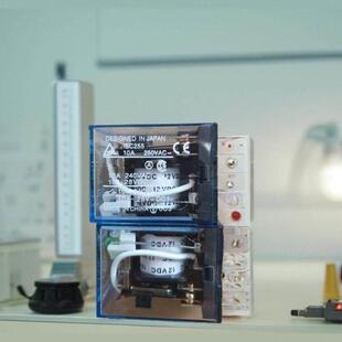 AC220V 110V 36V 12V HH62PL 8脚10A中间继电器LY2N DC24V