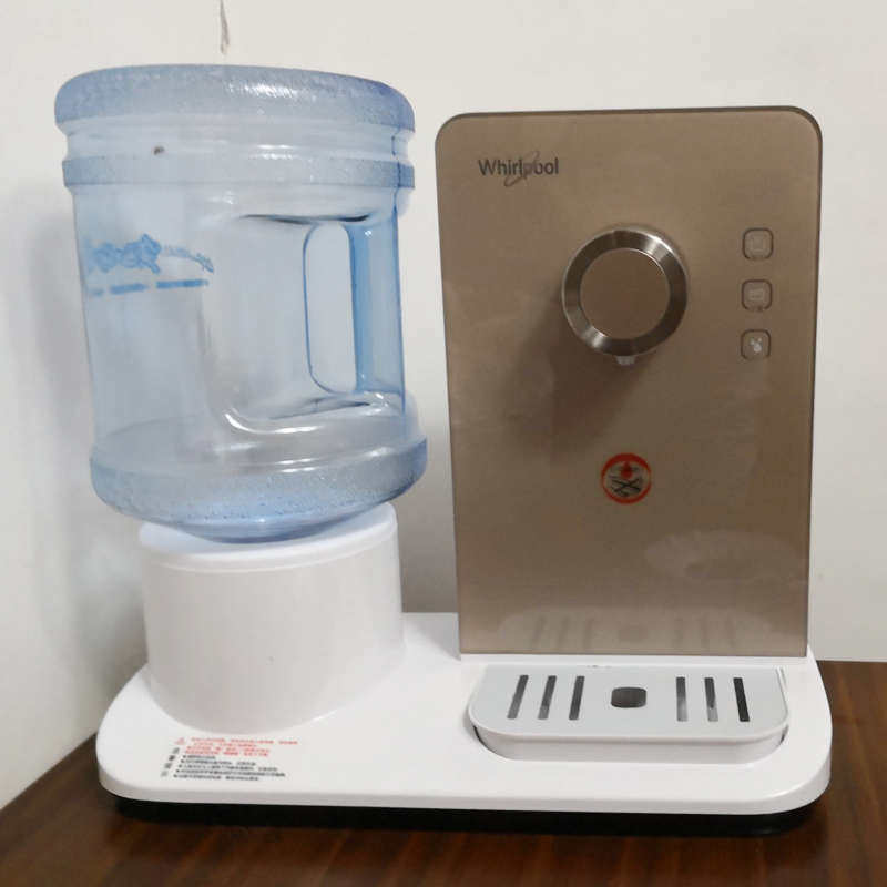 冲小型即迷你美国台式正品桌面饮水家用饮水机热式惠而浦热速奶机