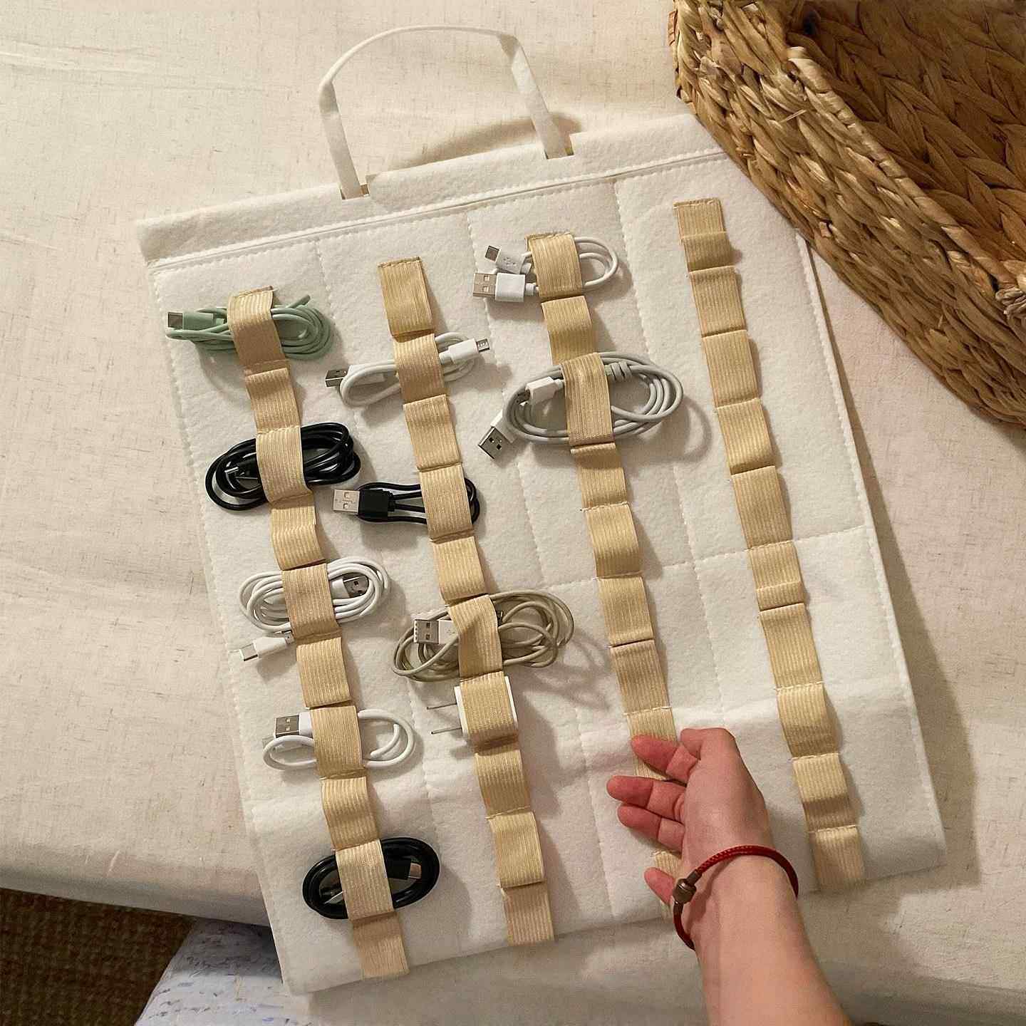 数据线收纳神器壁挂皮筋束带毛毡耳机充电线整理线防丢多功能整理