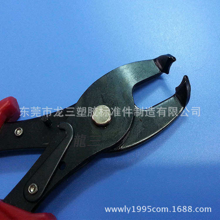 东莞龙三塑胶标准零配件厂供应电源线扣压线钳价格优惠配线器材