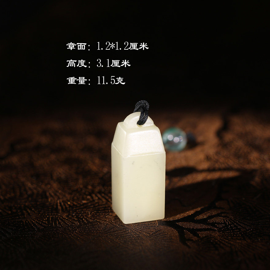 【正品秒杀】寿山老性结晶白芙蓉石雕