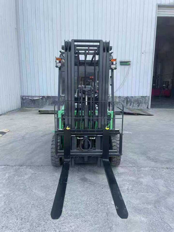 4月12日聊城全新3吨电动叉车3节门架加中缸加侧移升高4.5米配锂电池质保3年可上牌网络拍卖公告