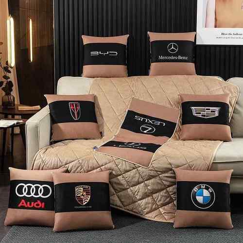 2025新款加厚荷兰绒多功能汽车抱枕被子两用二合一枕头被车载靠枕