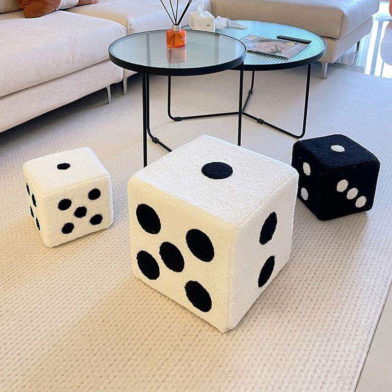 创意骰子客厅落地摆件沙发旁边网红小坐凳门口软装家居好物装饰品