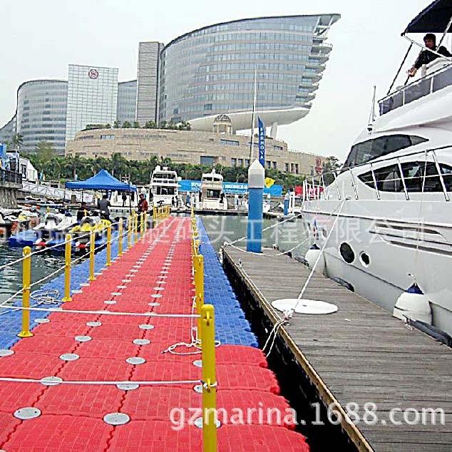 塑料海上浮台浮桶浮筒浮桥浮箱休闲娱乐垂钓水上平台浮动码头水马
