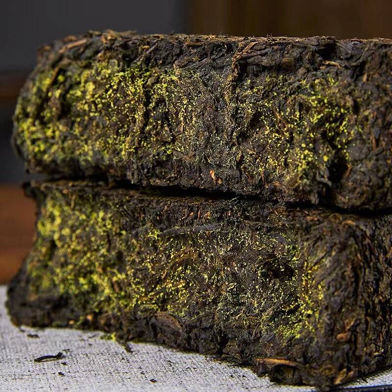 源头好货八年干仓老茶 湖南安化黑茶一级天尖芽尖料金花茯砖茶2斤
