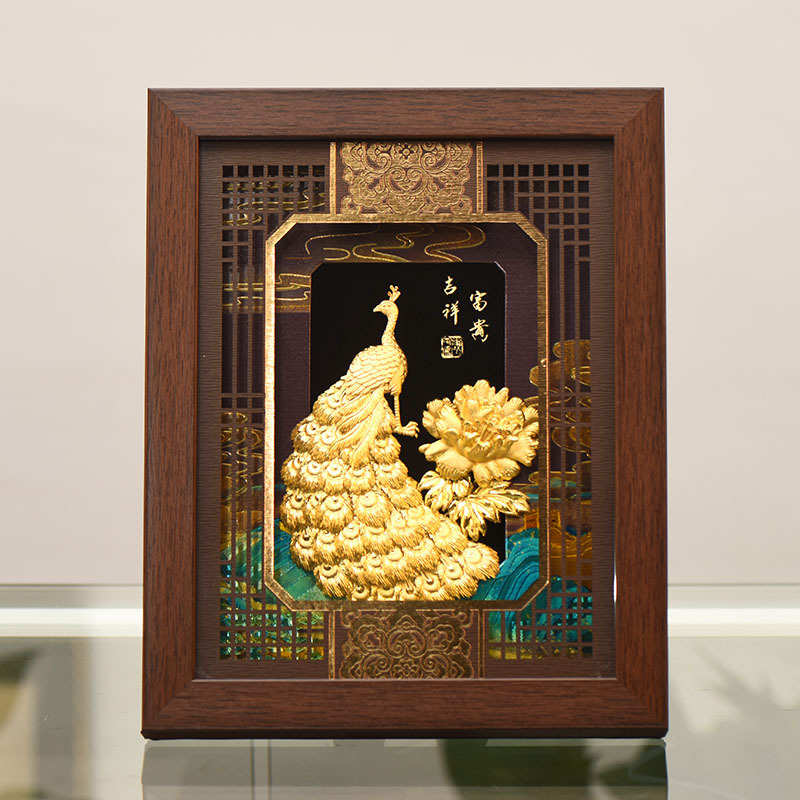 跨境金箔画工艺摆件创意时尚富贵吉祥孔雀装饰画酒柜客厅家居装饰图片