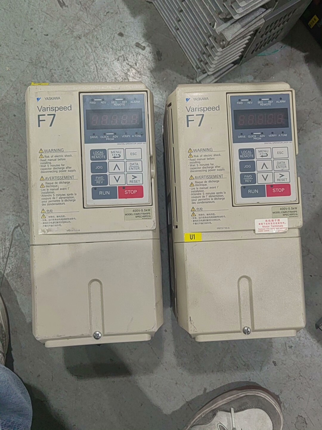 安川变频器CIMR-F7B45P5，5.5KW/380V，原