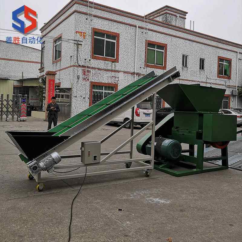 苏州厂家供应移动式带储料斗提升上料机重型爬坡输送线小型提升机