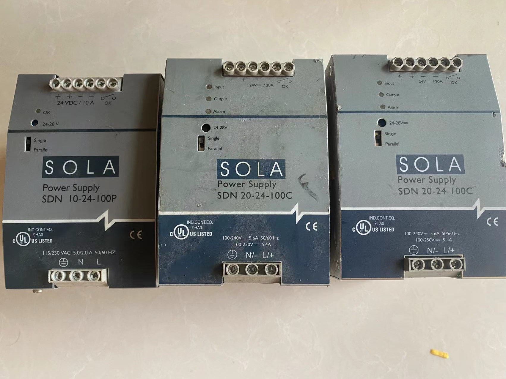 艾默生SOLA电源，型号SDN 20-24-100C，原装拆