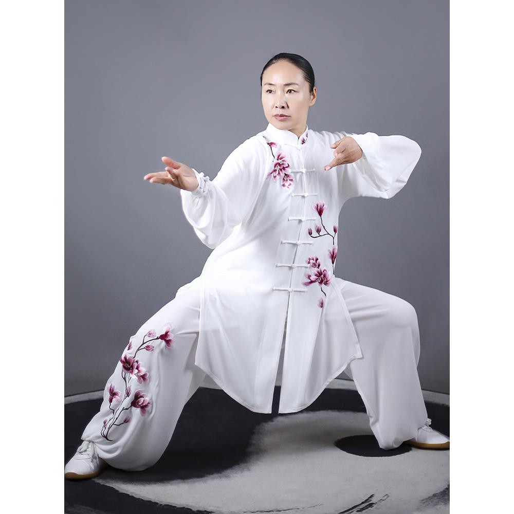 正品马蕾玉太极中长款女式表演比赛服黑色太极晨练服刺绣春兰季飘