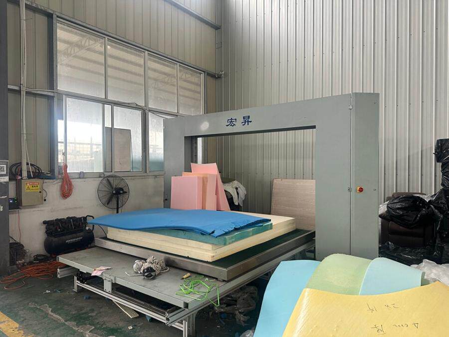 3月25日泰州某公司的一台数控异形海绵切割机网络拍卖公告