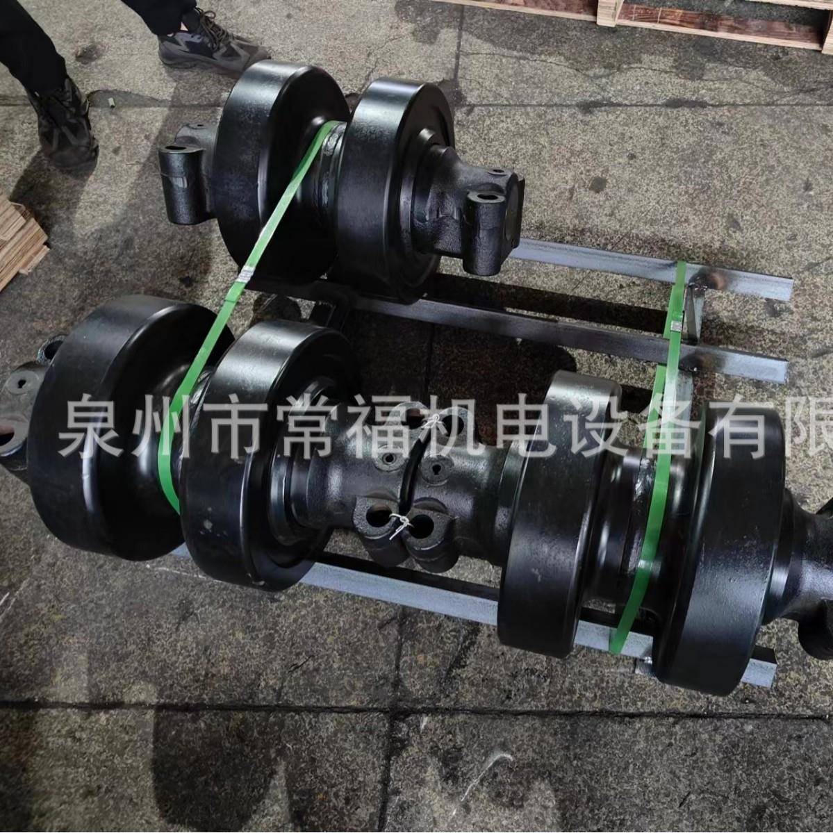 工厂发货徐工150吨履带吊车支重轮底盘配件