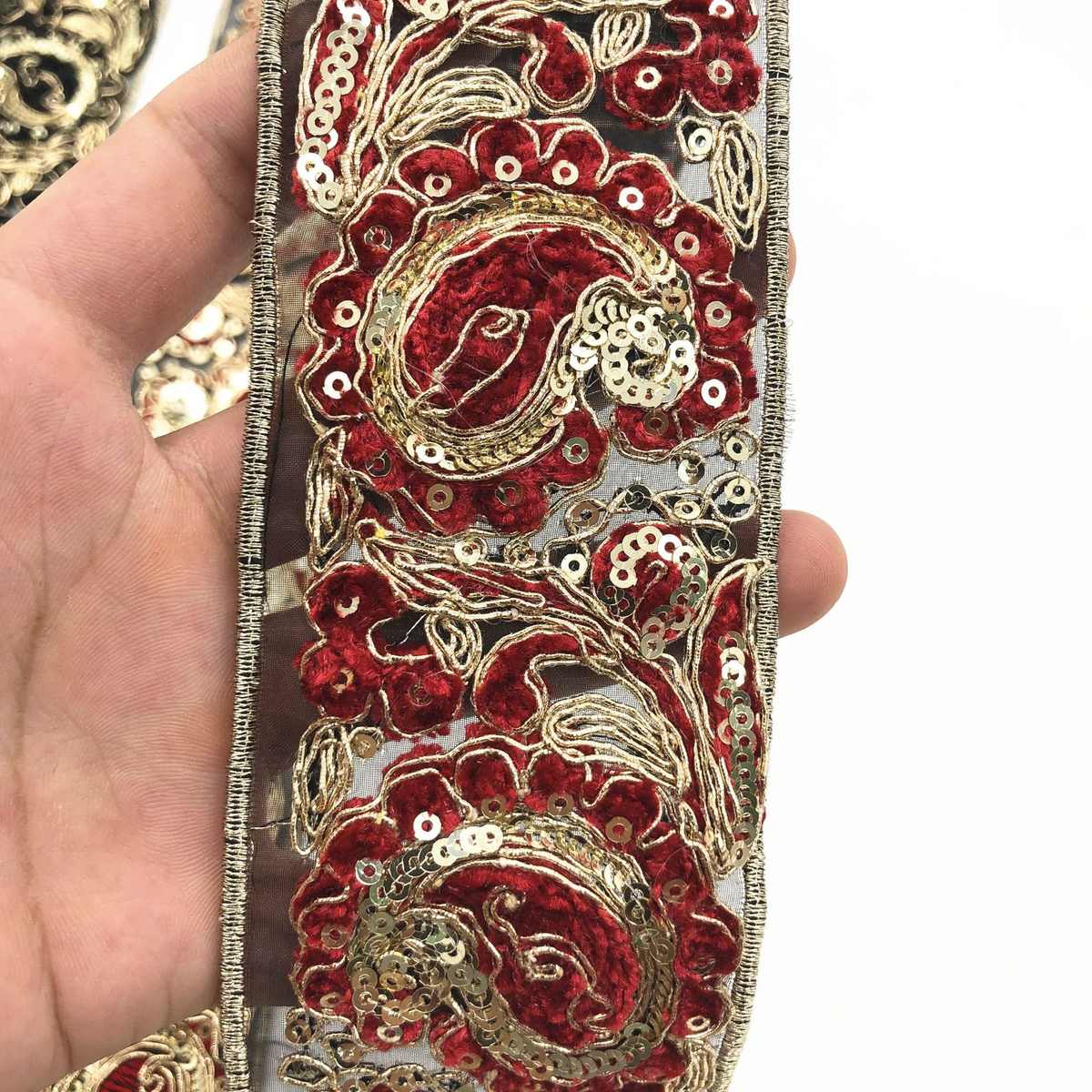 厂家现货股线花边 腰果刺绣鞋材箱包花边 服装辅料亮片绣花带