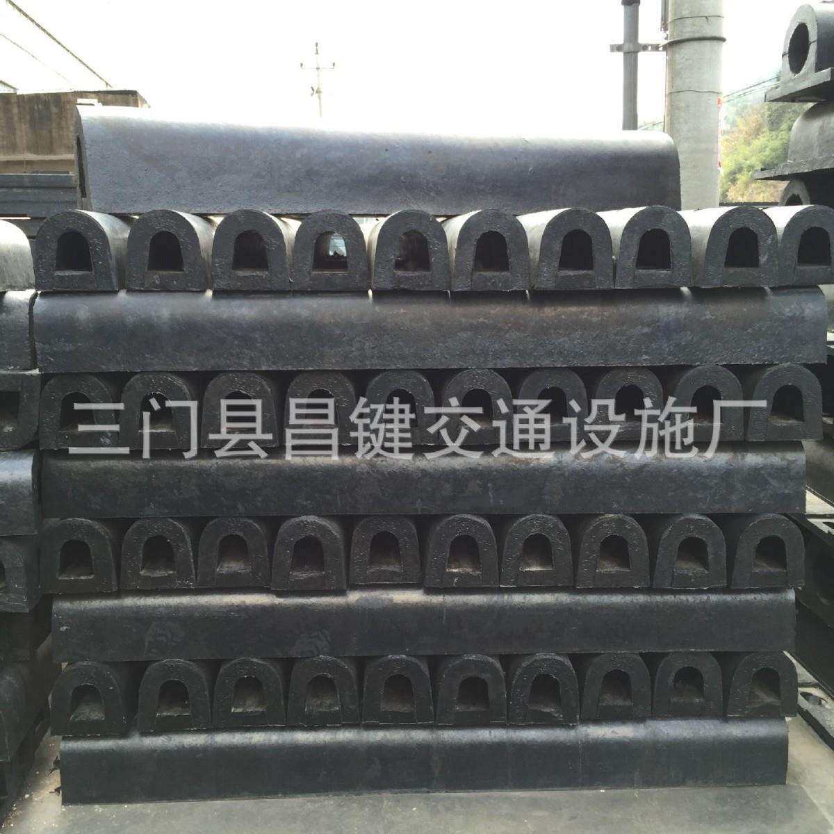 D200*1000L护舷半圆形D型橡胶护舷码头防撞条卸货平台防撞设施