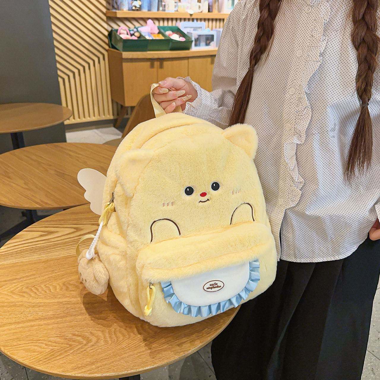 韩版时尚玩偶双肩包2025卡通小熊书包百搭休闲学生可爱旅行包可爱