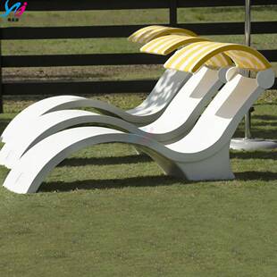 新款 玻璃钢躺椅泳池沙滩酒店休闲躺床户外创意异形公共区休息坐凳