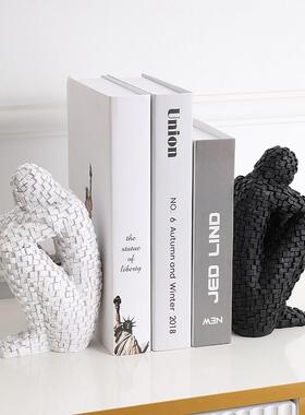 斯堪的纳维亚简单的创意书柜字符装饰书回家办公室酒柜研究桌面装