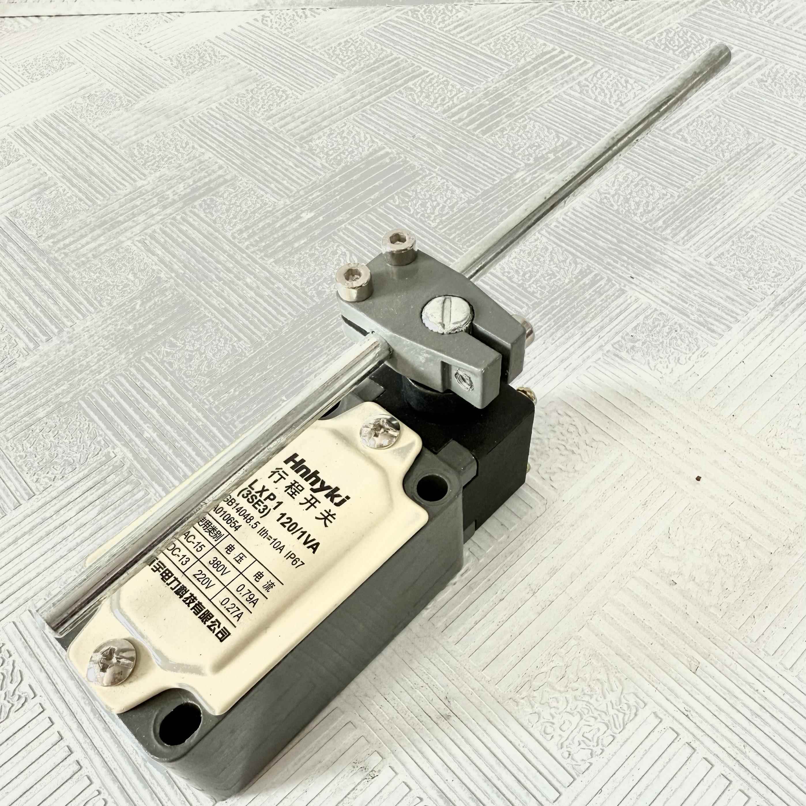 行程开关 搅拌机限位 限位器 LXP1-120/1VA 特价走量 秒杀价图片