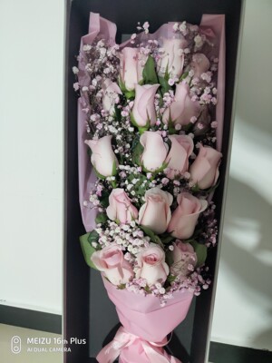 DR捧花群镶求婚钻戒怎么样？是不是真的，如何判断真假