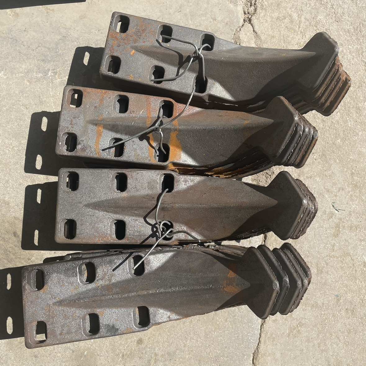 拖拉机旋耕机通用犁铧开沟犁尖中间犁体一体锰钢加重铸造包邮