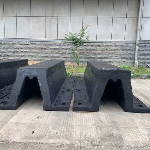橡胶条缓冲块舷 防撞护拱型停靠船舶防撞交通设施 橡胶
