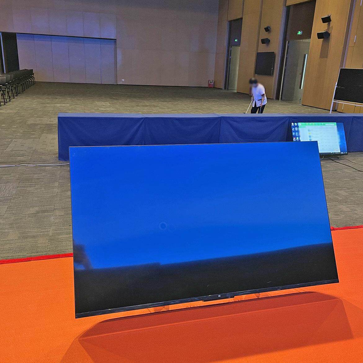 会议室电视落地式显示屏移动支架舞台反向90度倾斜触摸屏讲台低推