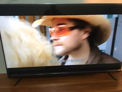 【电视外观展示】TCL65V6M好还是海信H65E3A好？质感哪款更强些？