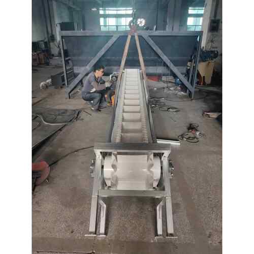 厂家生产爬坡裙边挡板食品级PVC白色皮带提升机平行皮带输送机供