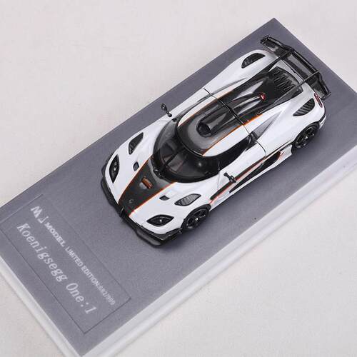Mj:64 Koenigsegg One1夜光开盖版人造合金汽车模型集